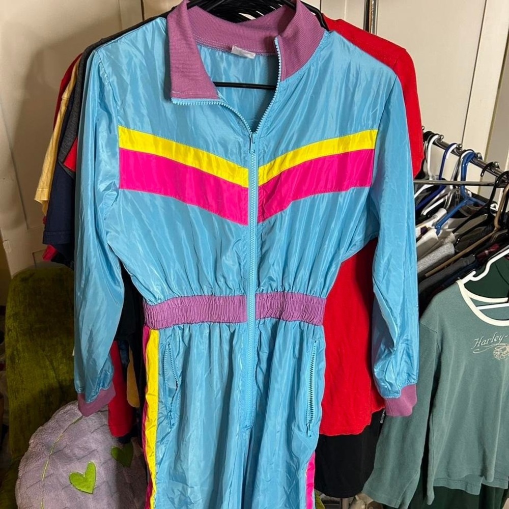 Blue and pink retro tracksuit costume